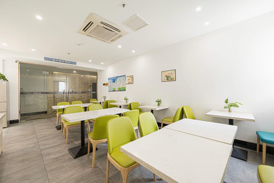 Qingmu Select Hotel (Quanjiao Lianhua Shanzhuang) Hotel in Jiangsu