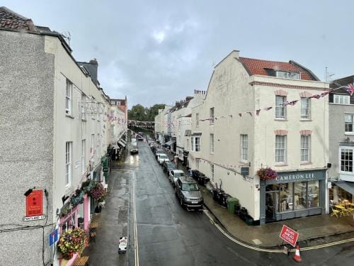 Cosy Oasis in the Heart of Clifton Village Hotel in Bristol