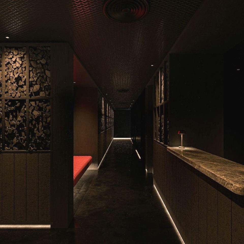 The Gravitique Hotel Khaosan Hotel in Bangkok