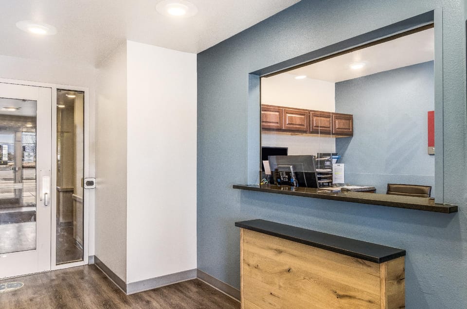 Extended Stay America Select Suites - Cleveland - Avon Hotel in Lake Erie