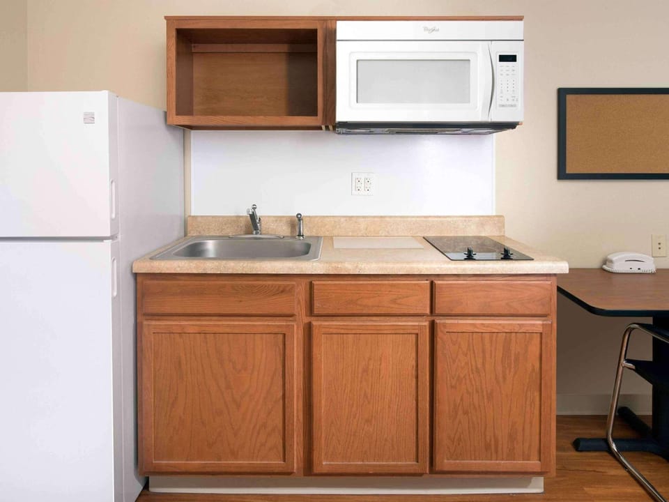 Extended Stay America Select Suites - Mobile - I-65 Hotel in Mobile
