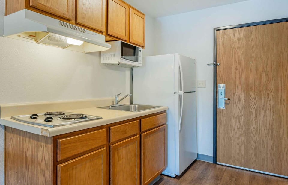 Extended Stay America Select Suites - Indianapolis - Lawrence Hotel in Indianapolis