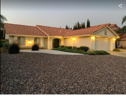 Stallion Crest Suite with TV and private bathroom Hotel in Hemet