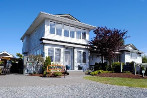 Corbett House Hotel in Sidney