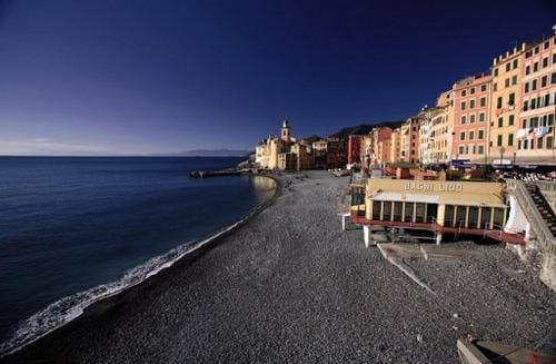 Piccola camera mare e terrazzo Hotel in Genoa