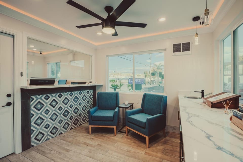 Blufftop Inn & Suites - Wharf/Restaurant District Inn in Morro Bay