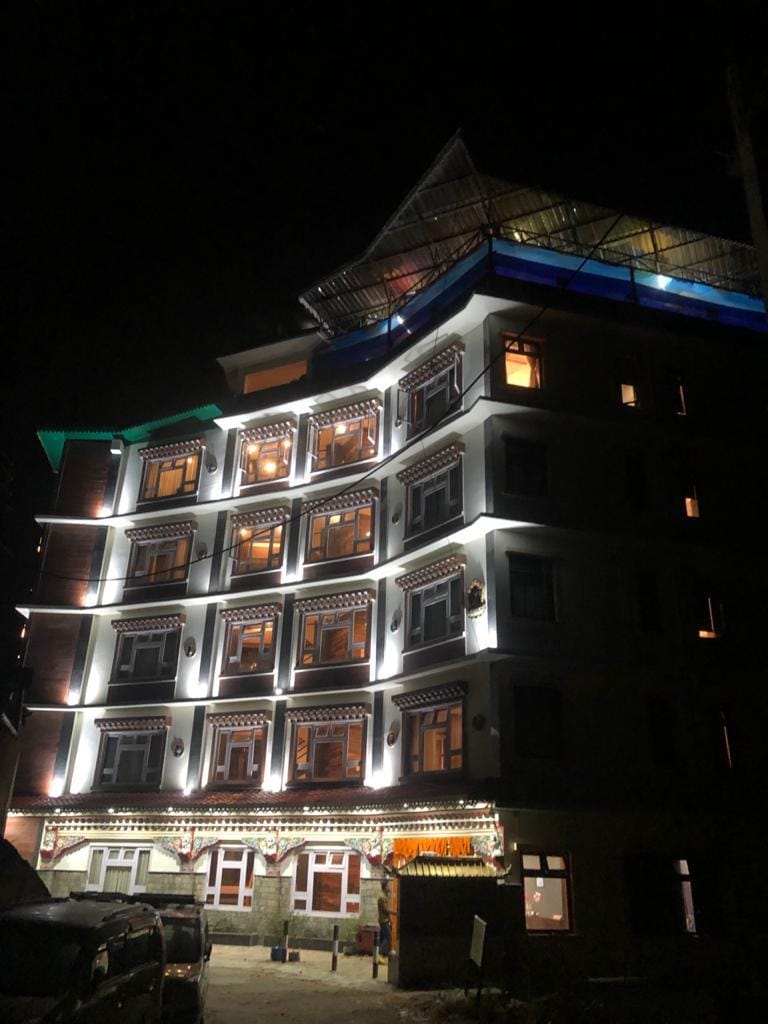HOTEL SHAMBALA INN. Hostel in India