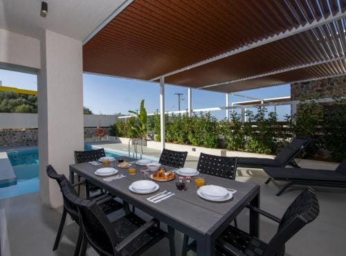 Xenias Luxury Villas Hotel in Crete