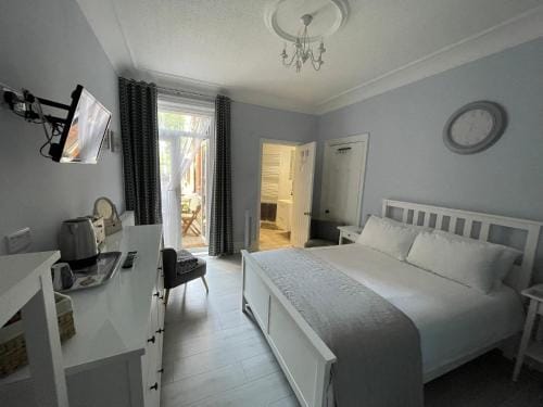 Kates’s Place Hotel in Swanage