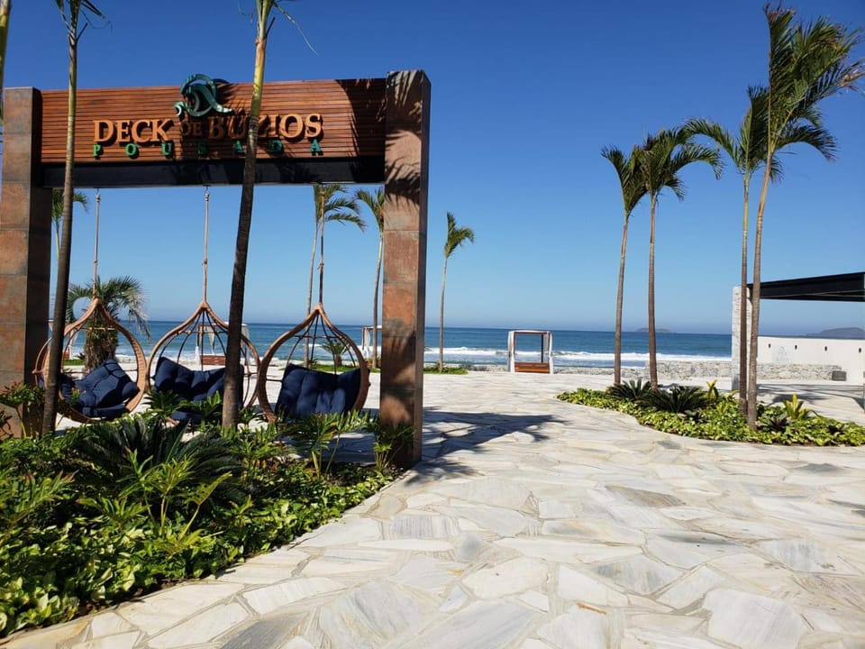 Deck de Buzios Inn in Armacao dos Buzios
