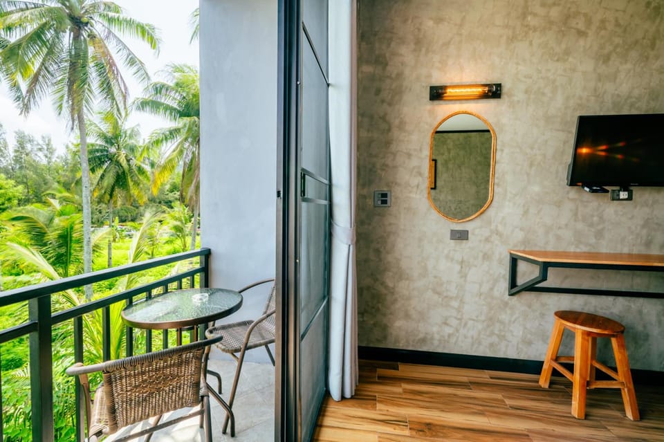 Lanta Chaolay Hostel in Sala Dan