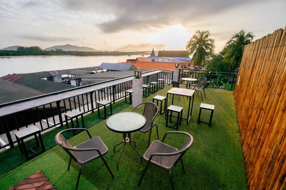 Lanta Chaolay Hostel in Sala Dan