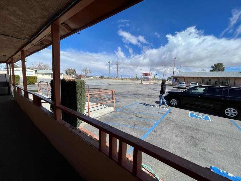 Desert Inn Motel in Sierra Nevada