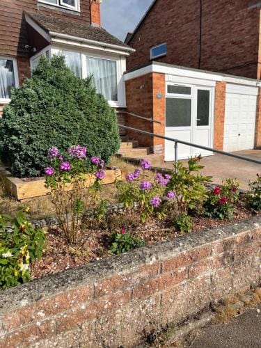Private en-suite garden room Hotel in Exeter