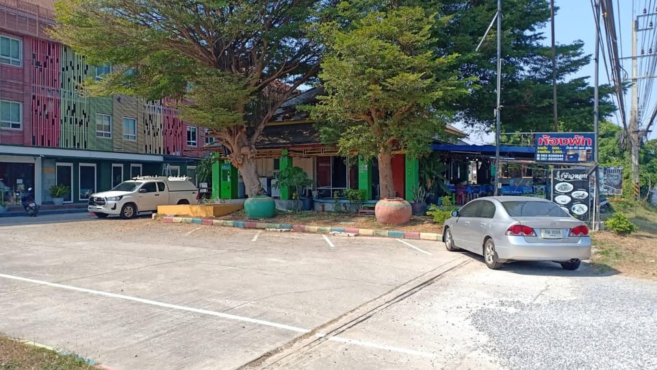 Feliz Hua Hin Cha-am Apartment hotel in Hua Hin District