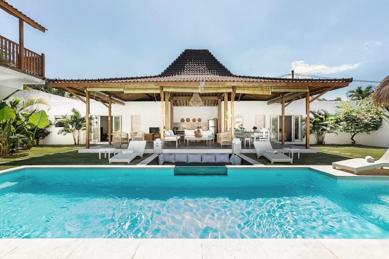 Villa Opaline Hotel in Kuta