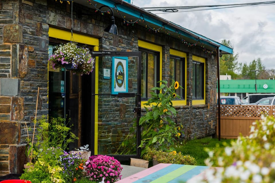 Dreamcatcher Hostel Hostel in Golden
