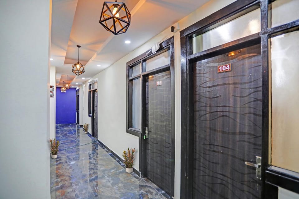 Hotel O Sunshine Hotel in Noida