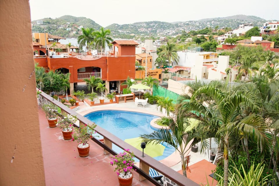 Hotel Zihua Caracol Hotel in Zihuatanejo