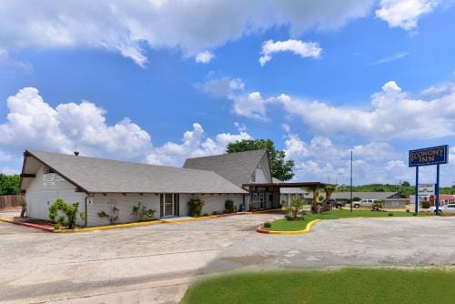 Economy Inn Ardmore Motel in Ardmore