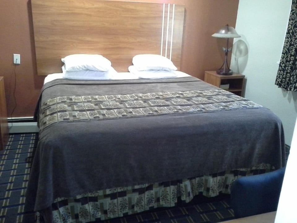 Economy Inn Tonawanda Motel in Grand Island