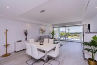 AL-1103 ESTEPONA - APARTMENT - ALCAZABA LAGOON Hotel in Costa del Sol