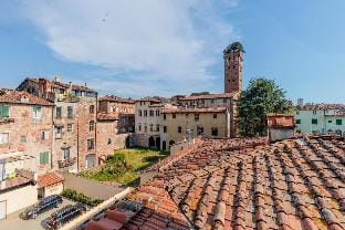 Casa Grey, Contemporary Penthouse Hotel in Capannori