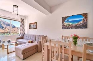 Best Family Friendly Villa near Lake Kournas! Hotel in Crete