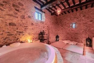 Gran Burrone Castle in Borgo a Mozzano Hotel in Emilia-Romagna