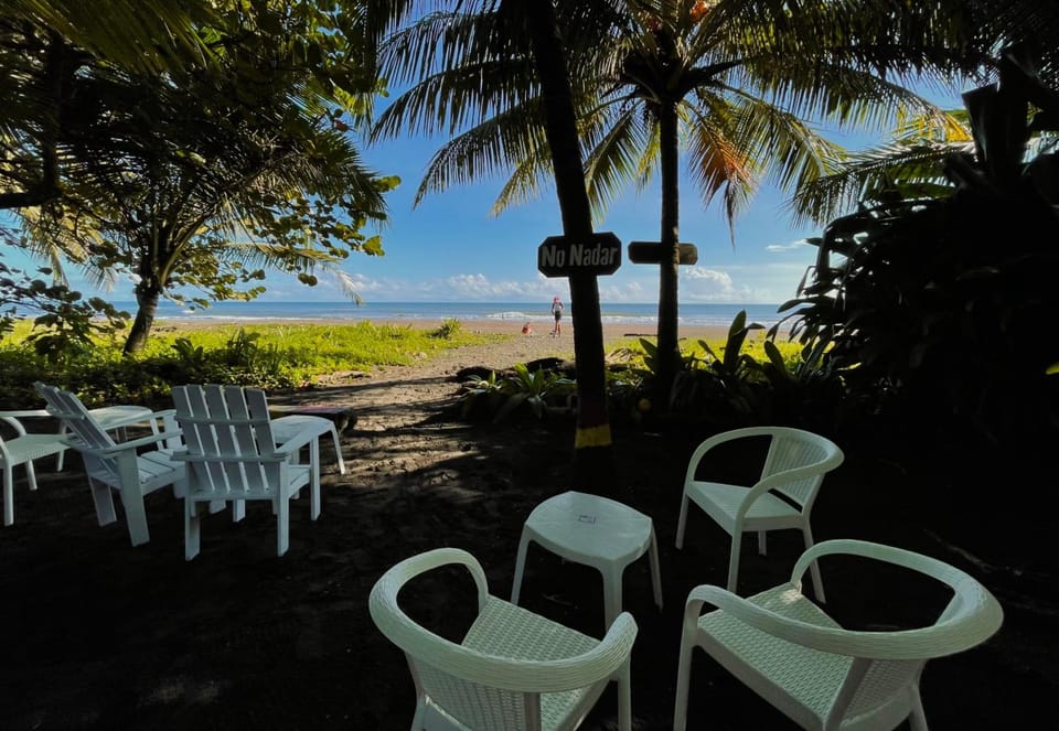 Hotel El Icaco Tortuguero Hotel in Costa Rica