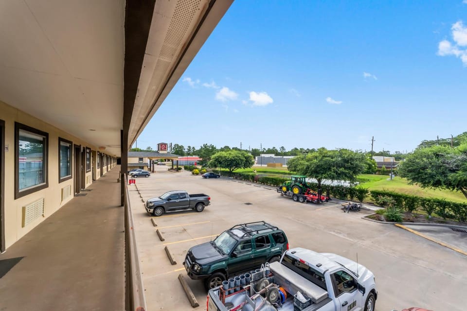 Executive Inn & Suites Magnolia Motel in Texas