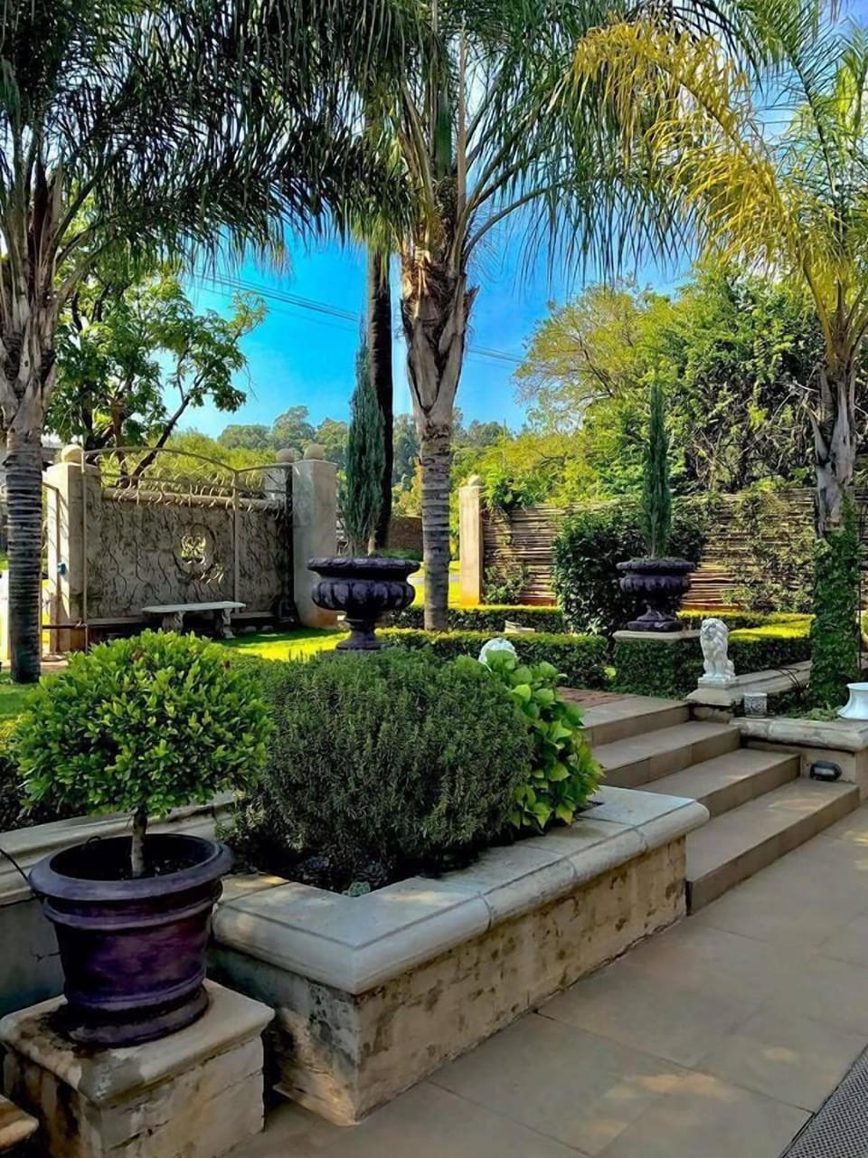 Maison de Leo Luxury Guesthouse Hotel in Pretoria