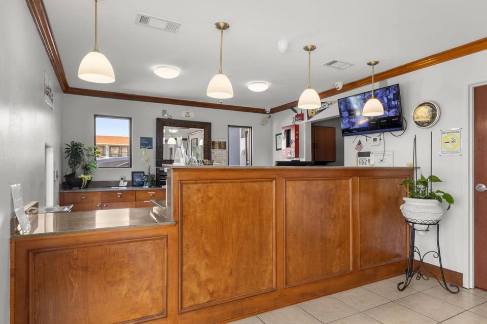 Express Inn & Suites Westwego Motel in Westwego