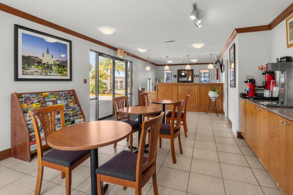 Express Inn & Suites Westwego Motel in Westwego