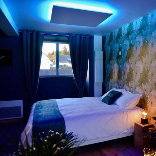 L'Evasion chambre LAOS avec Jacuzzi privatif Hotel in Brittany