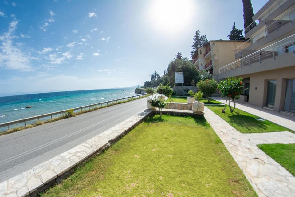 Kaiser Luxury Suites Apartment hotel in Peloponnese, Western Greece and the Ionian