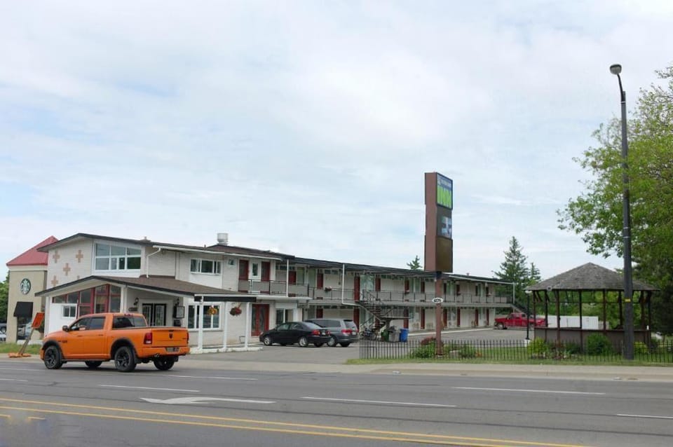 The Highlander Inn Hotel in Niagara Falls