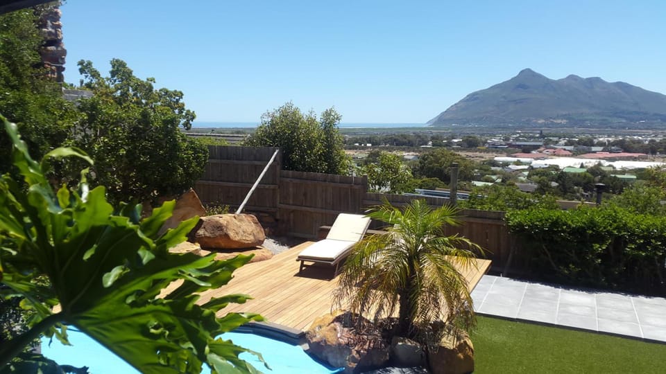 African Violet Guest Suites Hotel in Cape Town