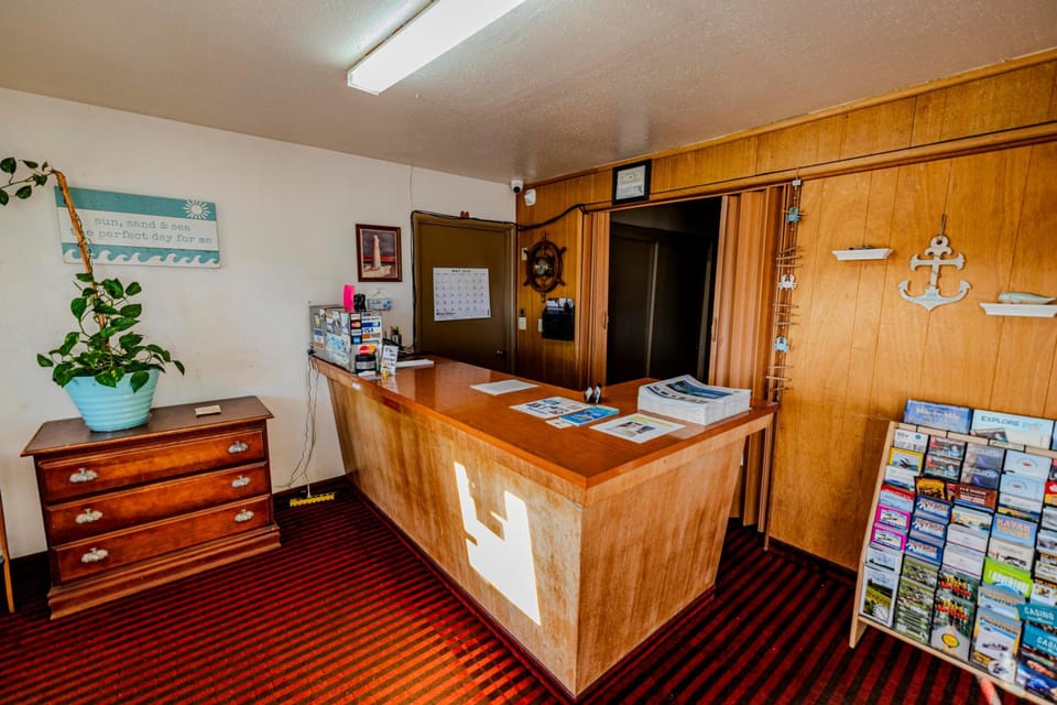 FourWinds INN Motel in Depoe Bay