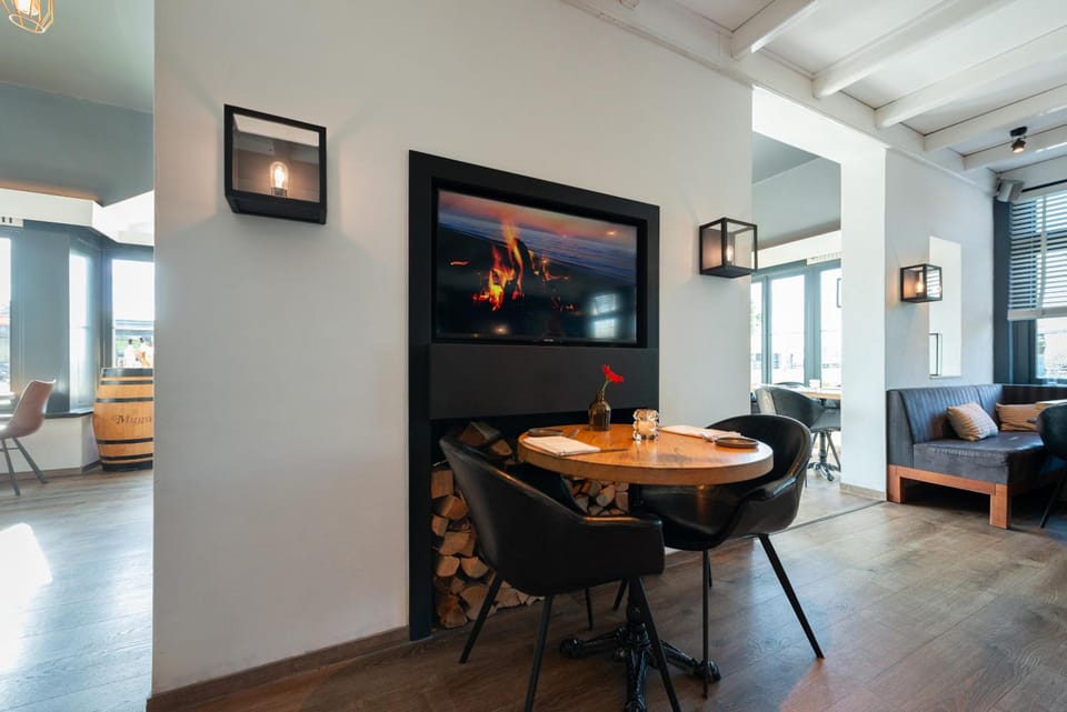 Boutique Hotel Herbergh Amsterdam Airport FREE PARKING Hotel in Amsterdam
