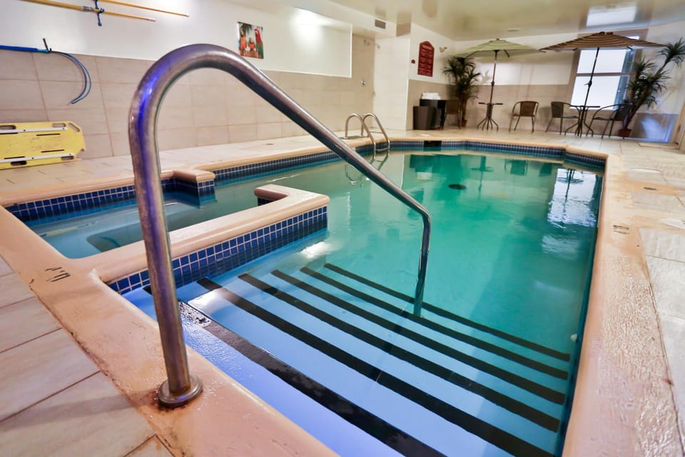 Hotel Le Versailles Hotel in Saint-Sauveur