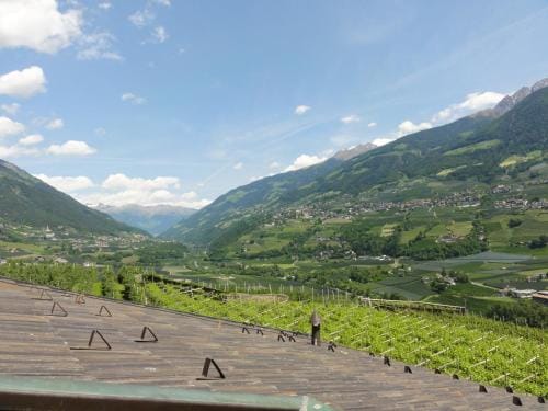 Garni Schneeburghof Hotel in Merano