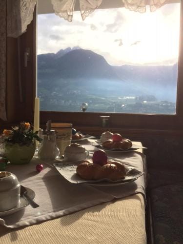 Garni Schneeburghof Hotel in Merano