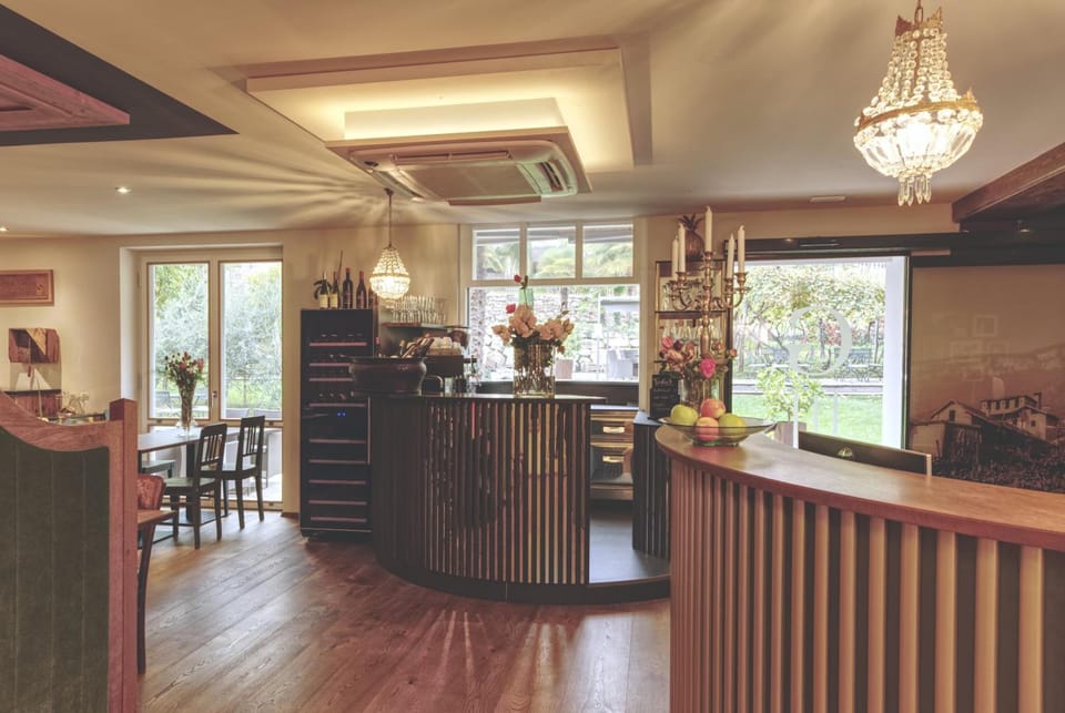 Bar/lounge