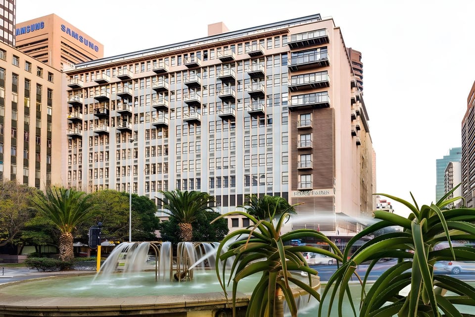 Fountains Hotel by Neighbourgood Hotel in Cape Town
