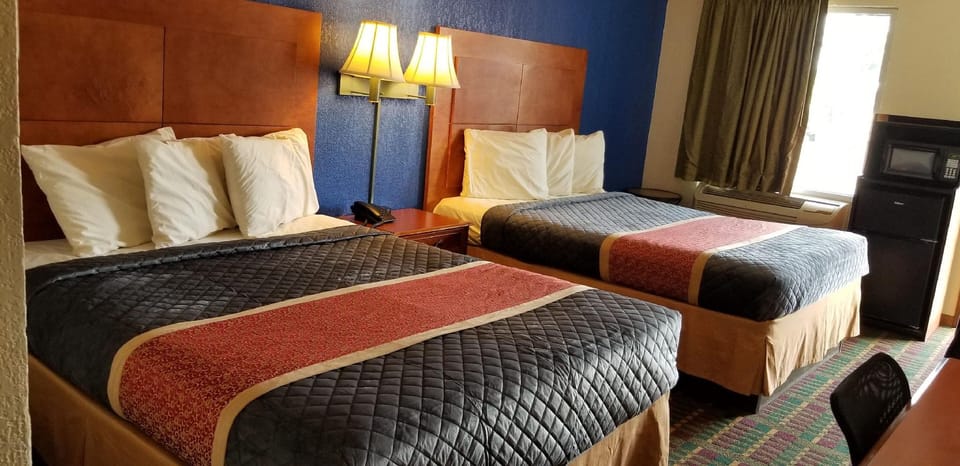Executive Inn Hotel in Victoria