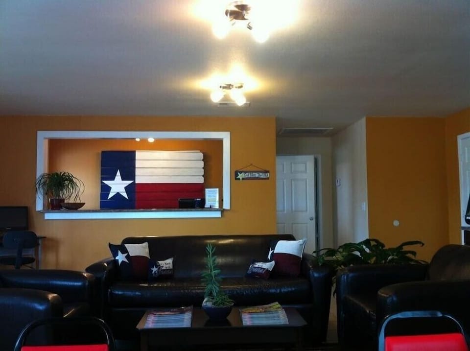 Kenedy Country Inn Hotel in Kenedy