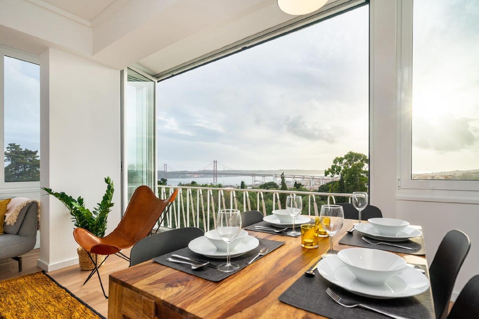 270 Panoramic View Premium Apartment Hotel in Lisbon