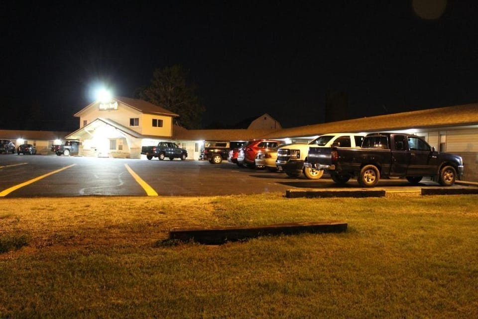 Budget Inn Motel Toledo Perrysburg Hotel in Lake Erie
