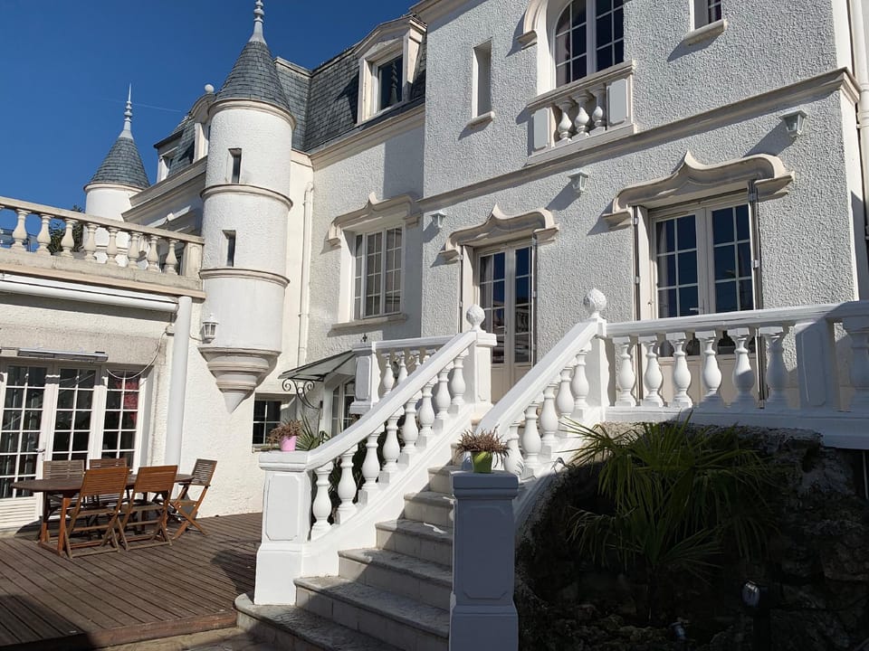 Villa Florian Hotel in Île-de-France
